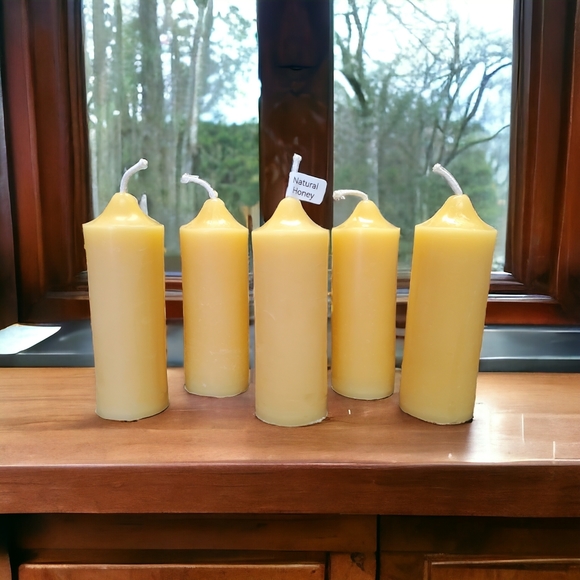 Pure beeswax 5 inch taper pillar set of 5 handmade candles / great gift set - Picture 1 of 5